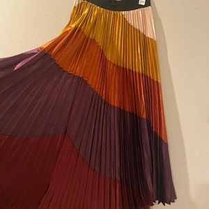 Multicolor pleated midi skirt